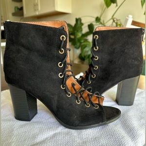 Women’s black, lace-up, block heel